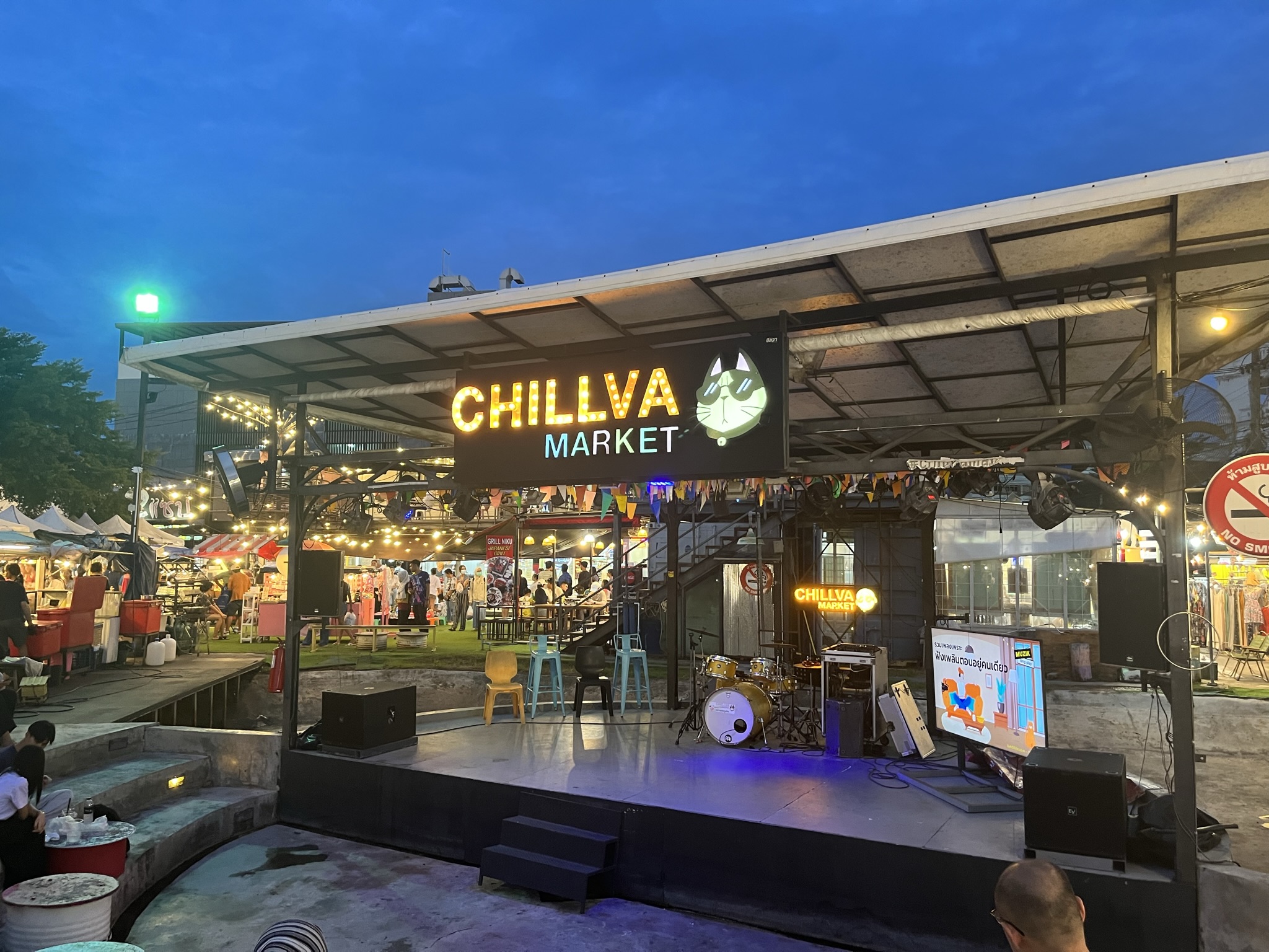Chillva Night market in phuket